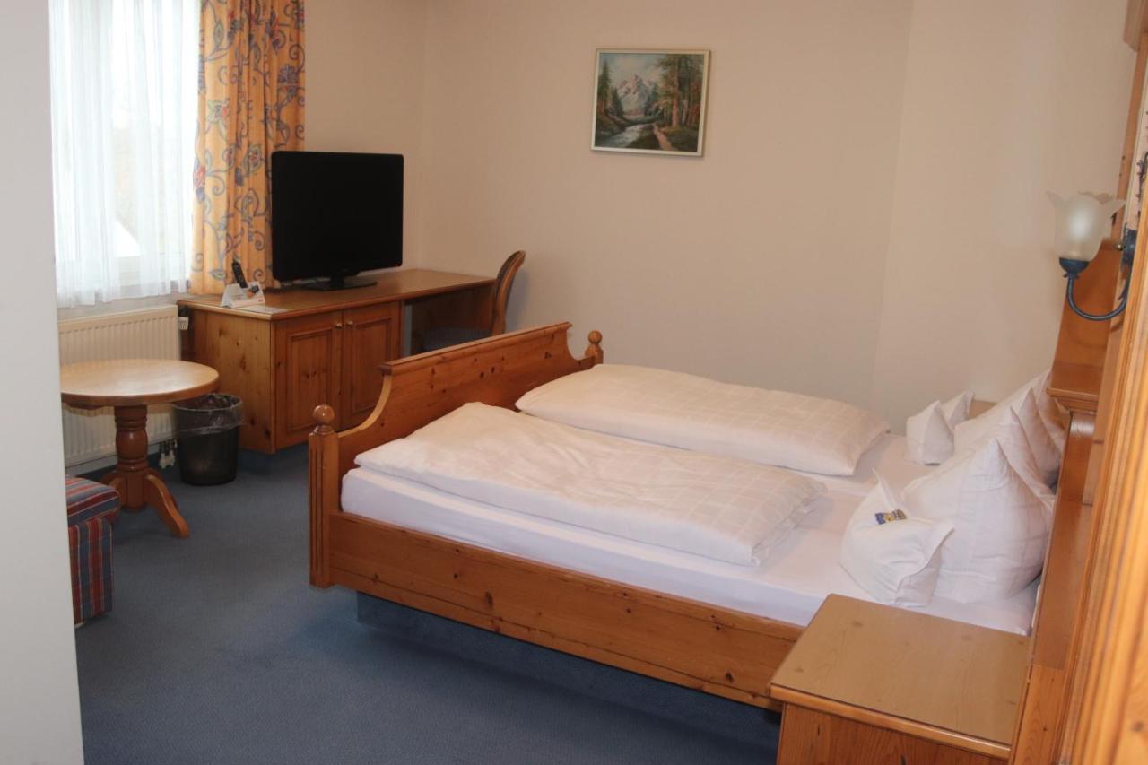 Landhotel Gasthof Huber Merching エクステリア 写真